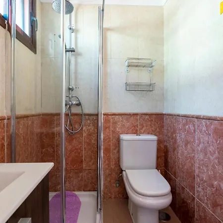 게스트하우스 Private With Bathroom And Big Terrace Just For 아데제