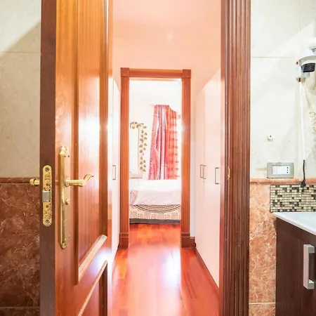 Private With Bathroom And Big Terrace Just For 게스트하우스